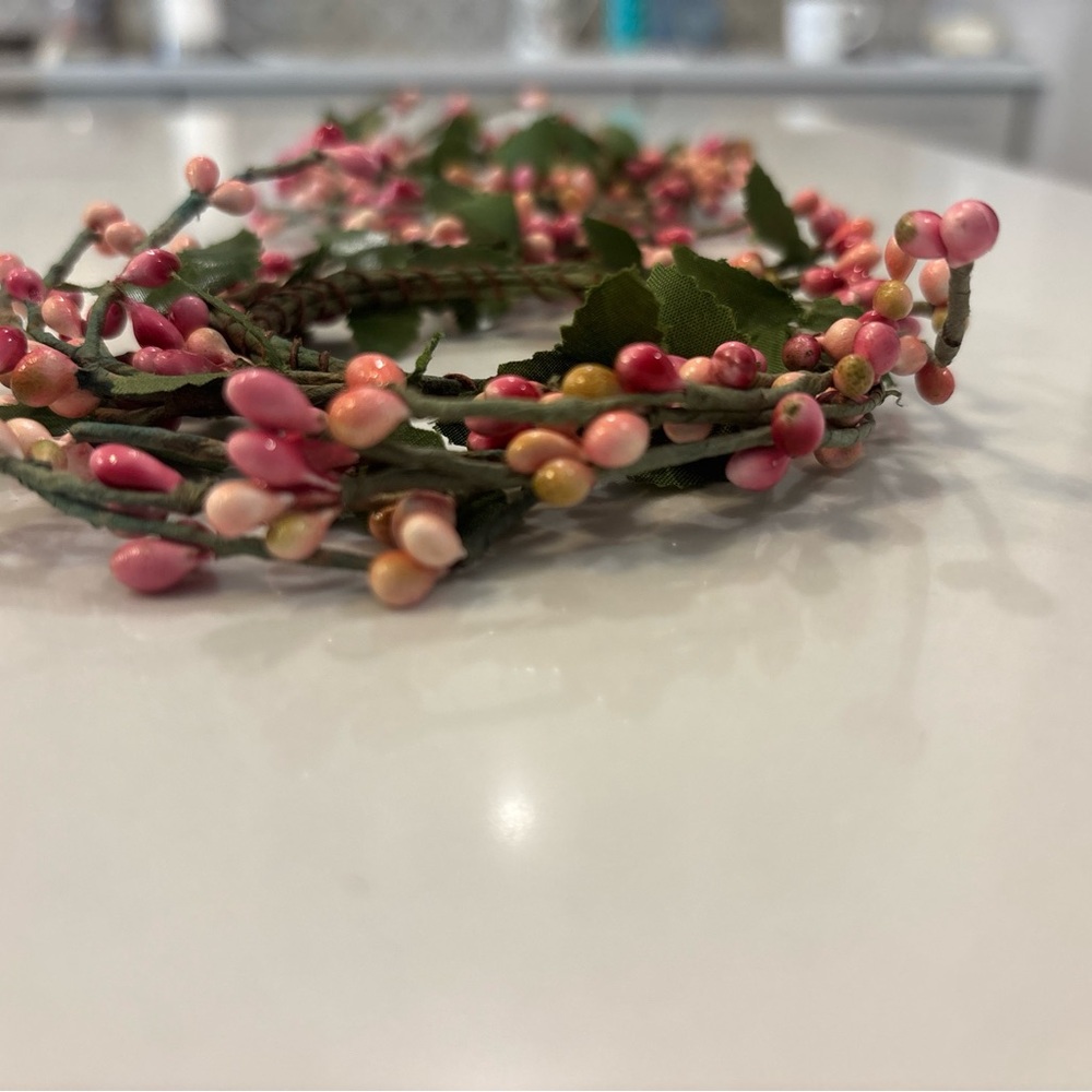 Princess House Pink Berry Candle Ring Wreaths (Set of 2) - Picture 3 of 4